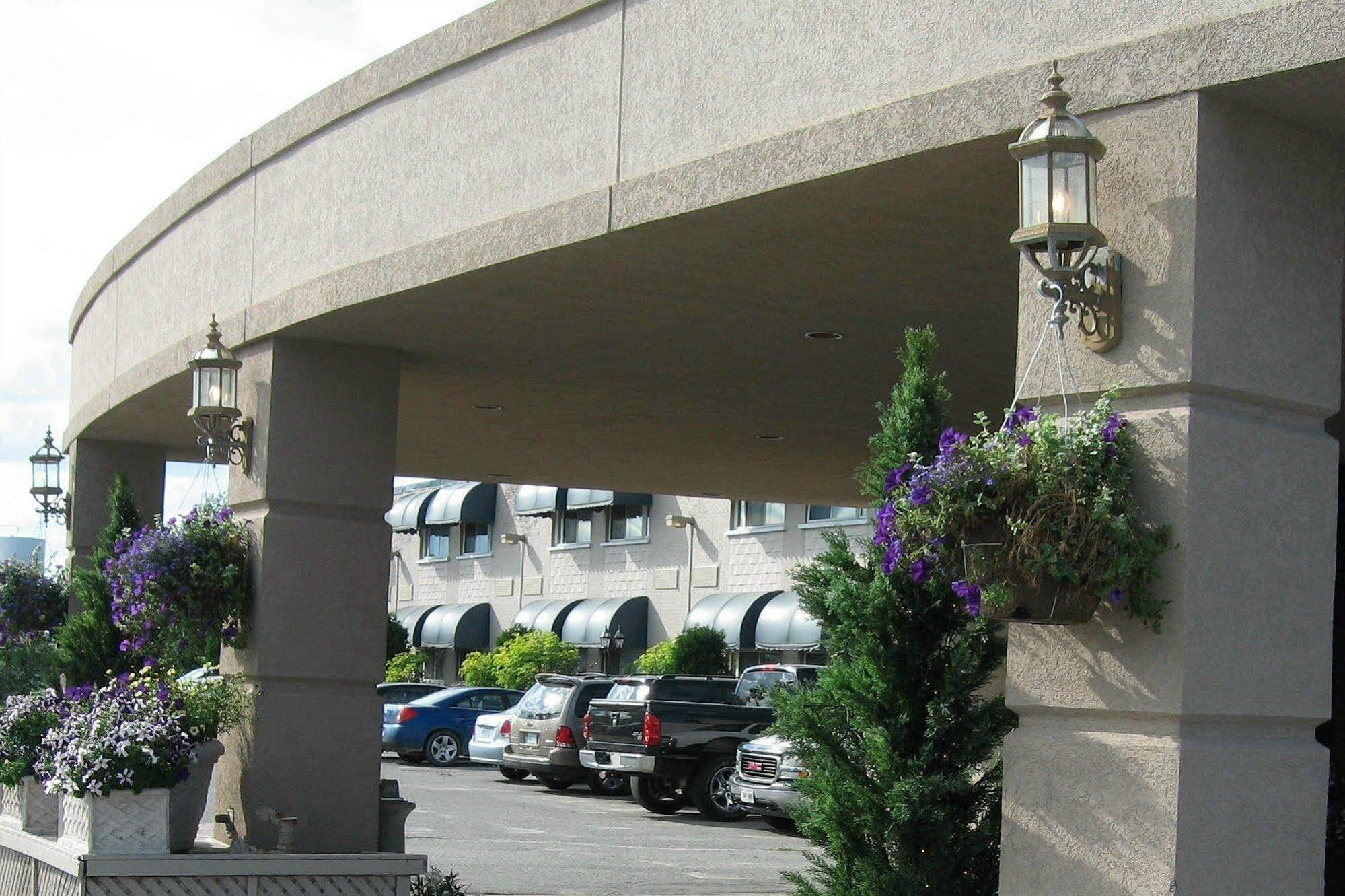 Ambassador Hotel Sudbury Exterior foto
